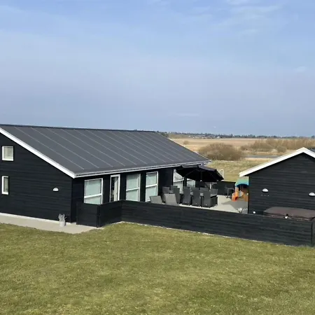 Holiday home Dwerg - 1-5km From The Sea In Nw Jutland By Interhome *