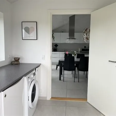 度假居 Dwerg - 1-5km From The Sea In Nw Jutland By Interhome 洛肯
