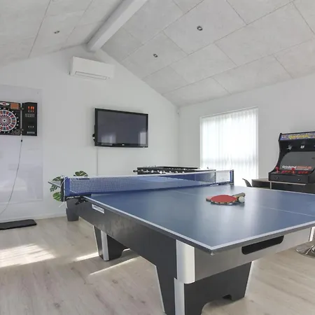 Dwerg - 1-5km From The Sea By Interhome *