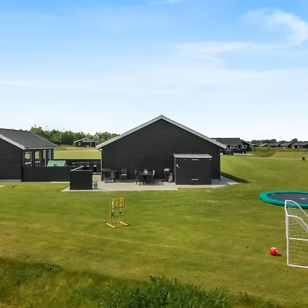 Dwerg - 1-5km From The Sea By Interhome *